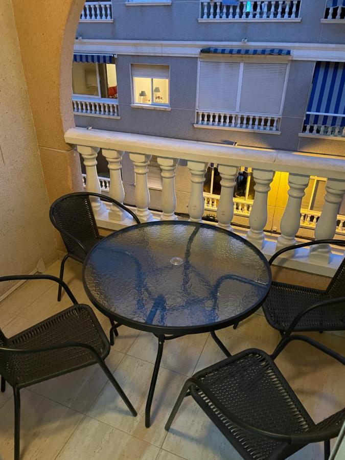Apartamento Felix De La Fuente Torrevieja Exterior foto
